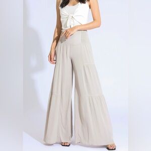 Sincerely Jules Size Small Wide Leg Tiered Palazzo Pants | Beige |